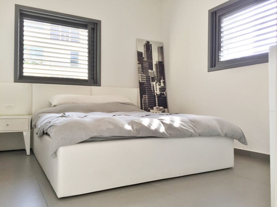 Luxury Townhome, 2 Bedrooms, Beachside | 2 bedrooms, premium bedding, desk, iron/ironing board