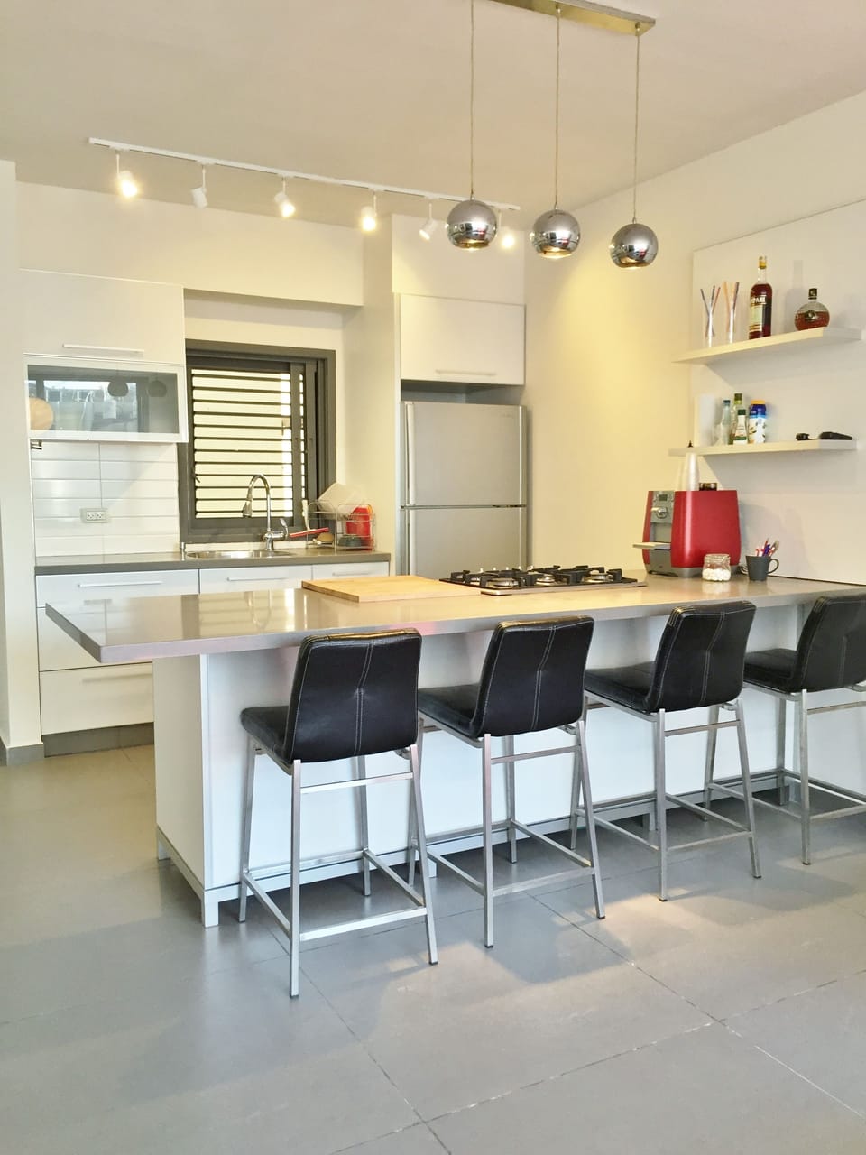 Luxury Townhome, 2 Bedrooms, Beachside | In-room dining