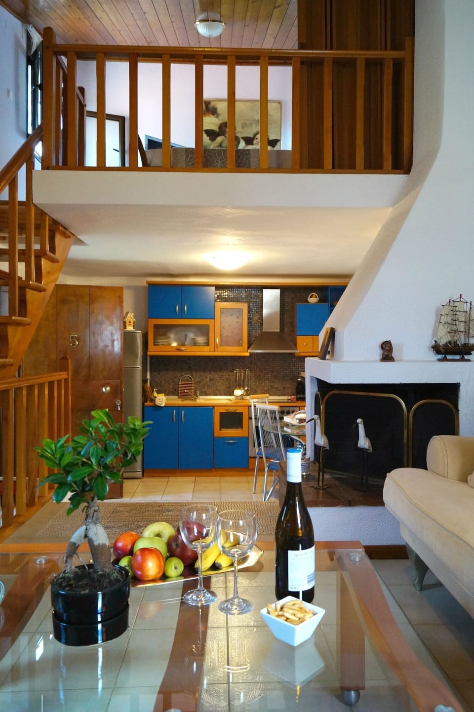 Smart TV, fireplace, DVD player