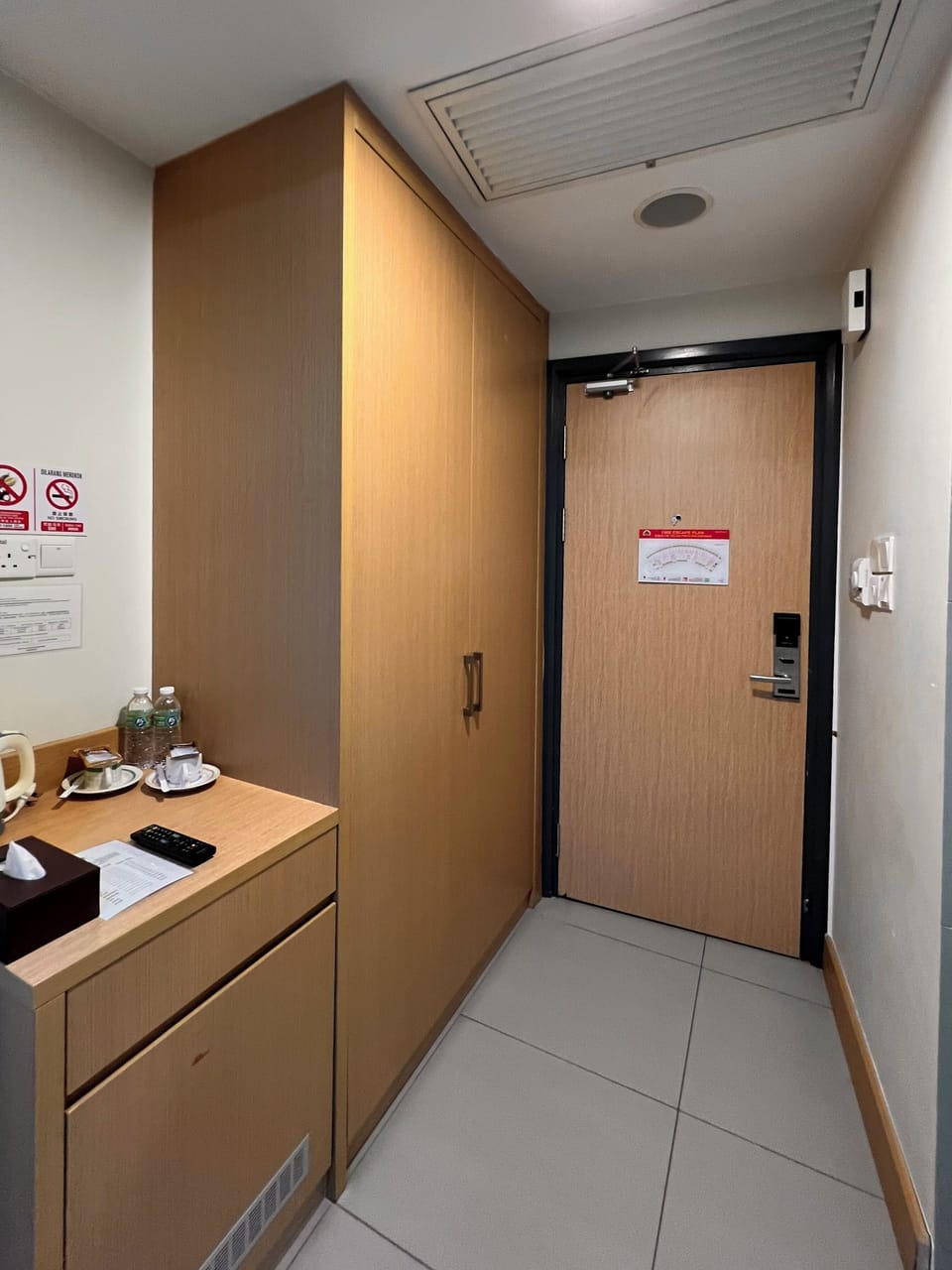 Comfort Double Room, 1 Queen Bed, Non Smoking, City View | Desk, laptop workspace, blackout drapes, iron/ironing board