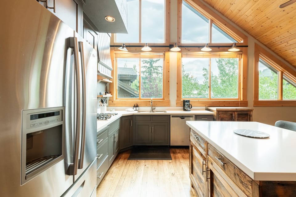 Quartz counters and center island