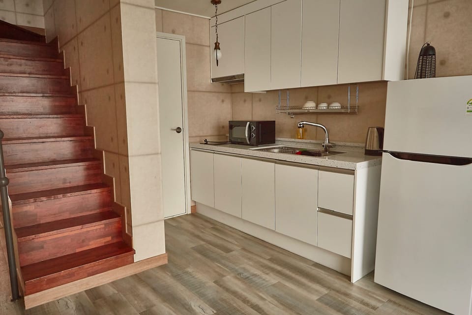 Apartment, 3 Bedrooms | Private kitchen | Fridge