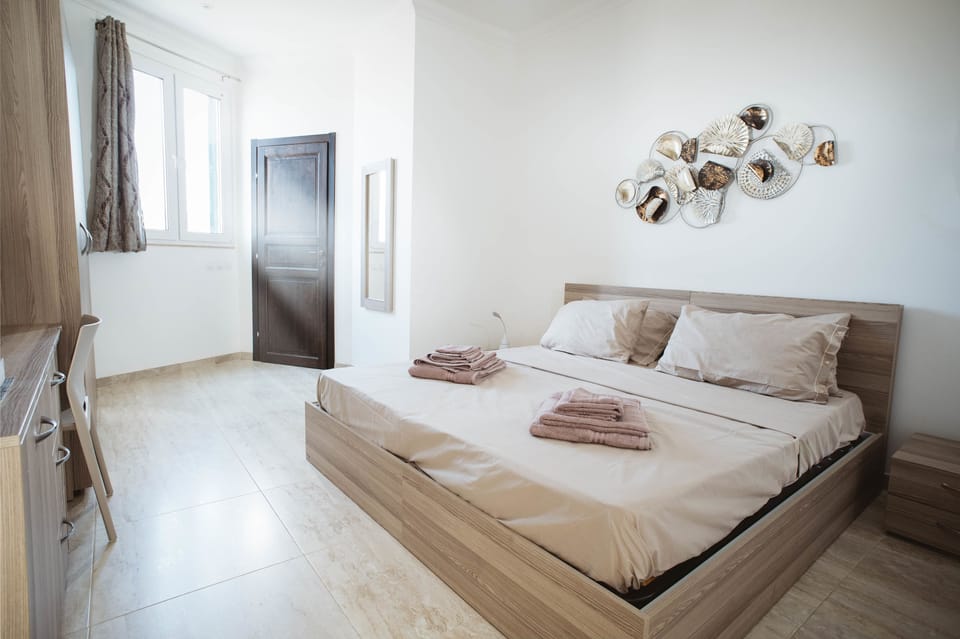1 bedroom, Select Comfort beds, minibar, in-room safe