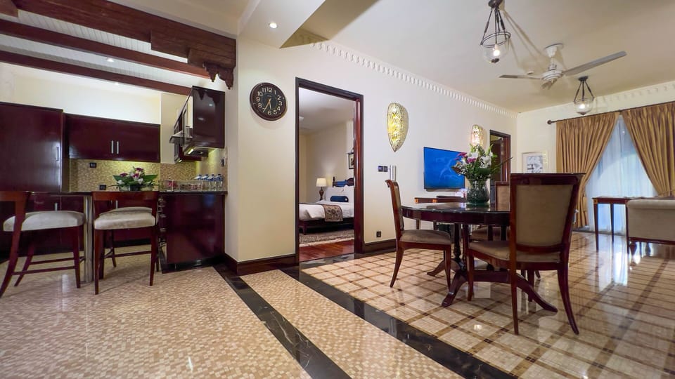 Premium bedding, minibar, in-room safe, desk
