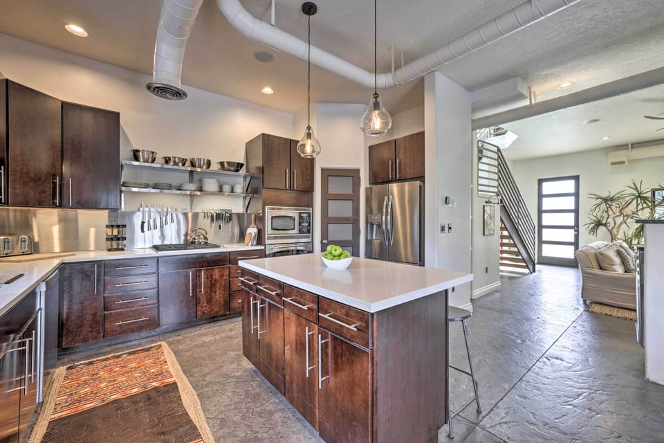 Fully Equipped Kitchen | Dishware/Flatware | Sony Speaker