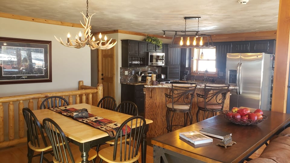 Dining Area looking into Kitchen