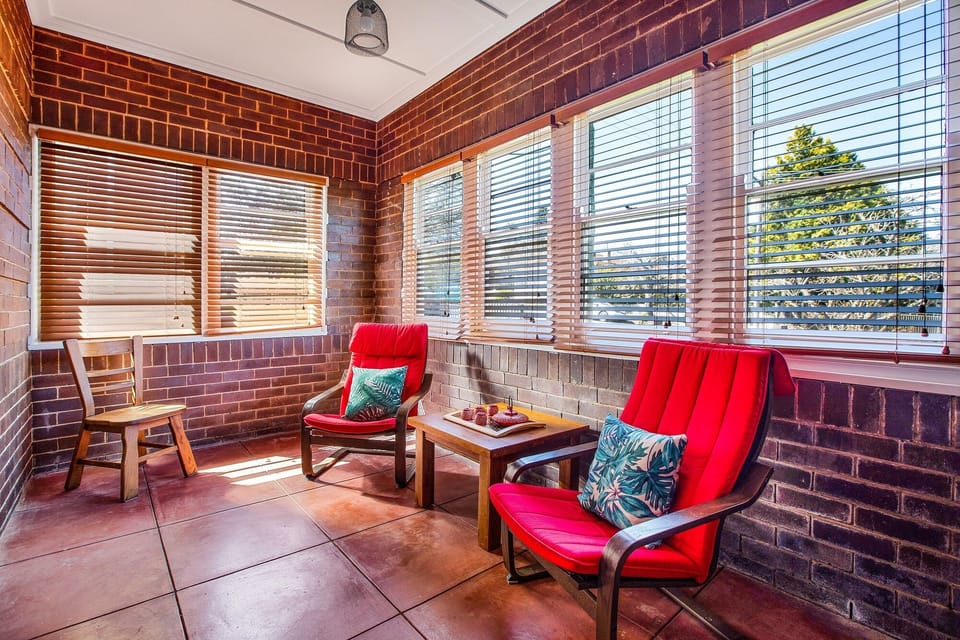 enclosed sunroom
