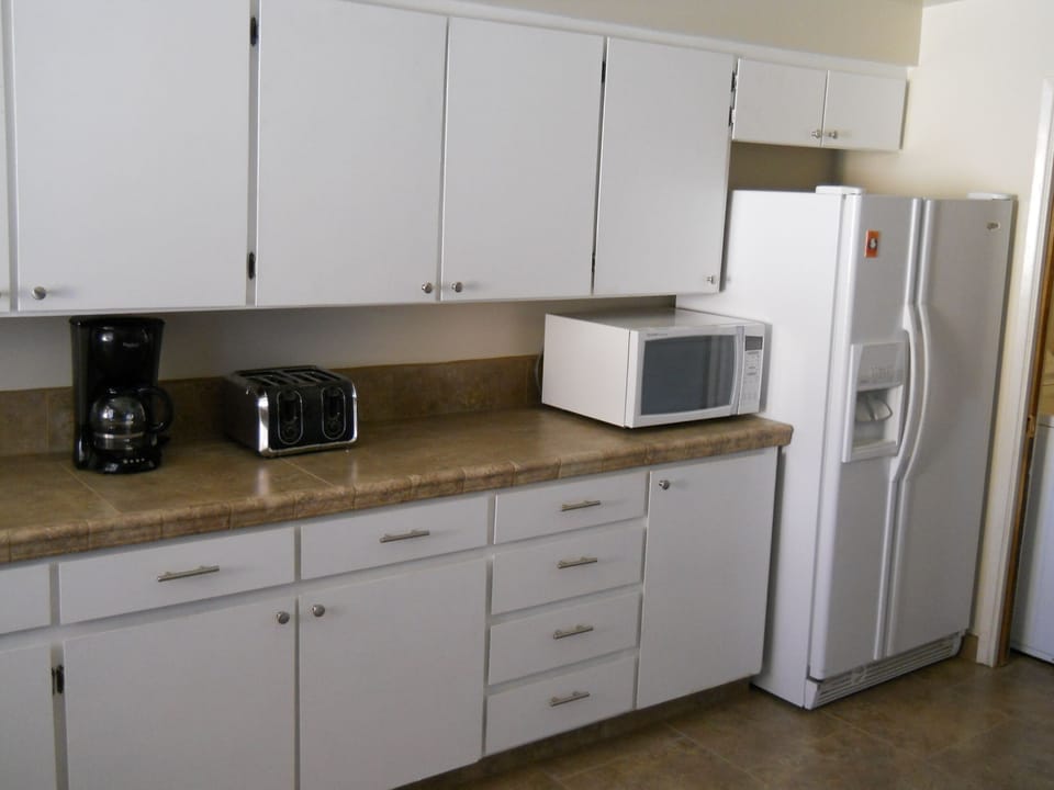 Kitchen is fully equipped