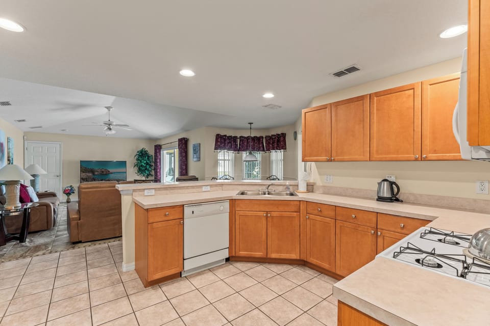 Open plan kitchen - Keurig and filter coffee machines, kettle, toaster, etc.