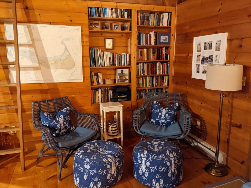 Living room library nook