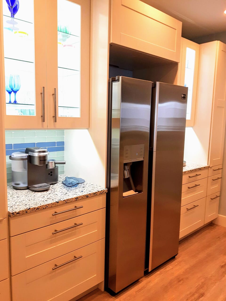 Dimmable in and under cabinet lighting