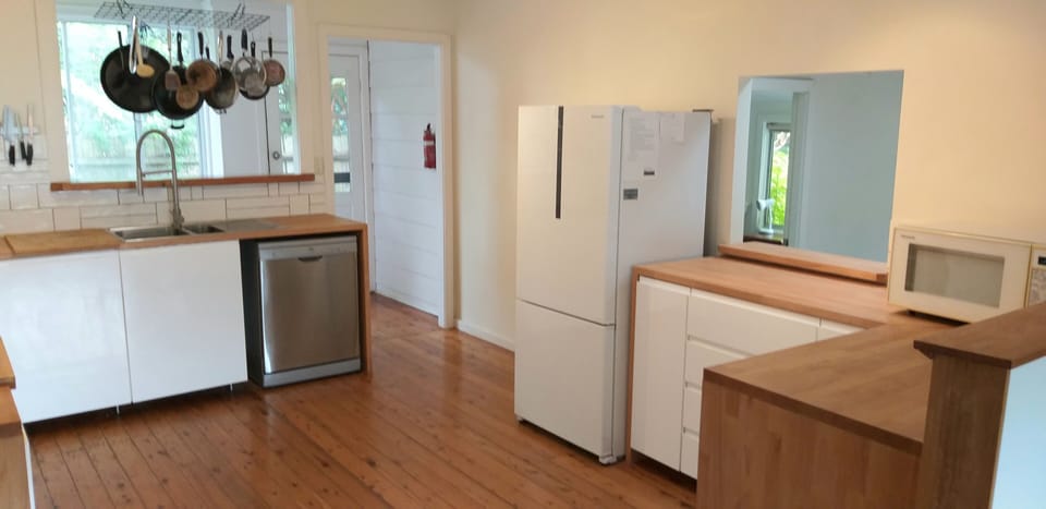 New fully equipped kitchen