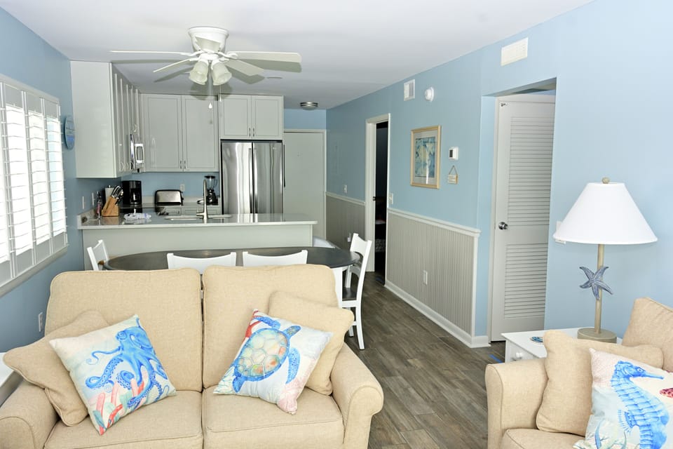 Living room & kitchen