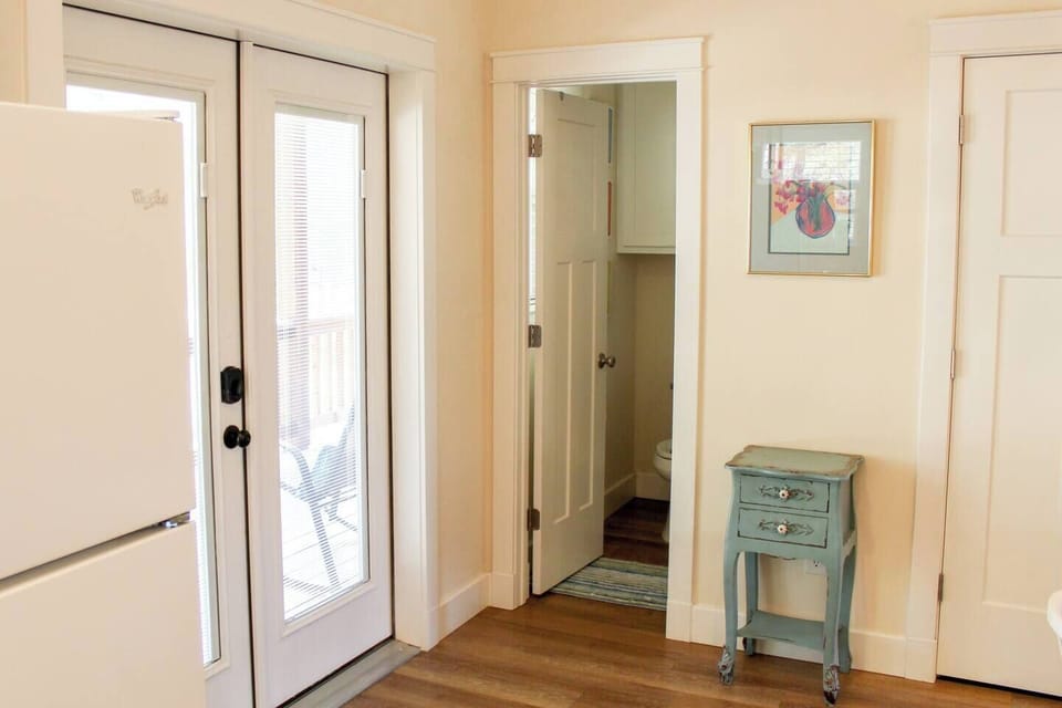 f8d33694-cc54-4bd9-bed5-9703083e9cd4