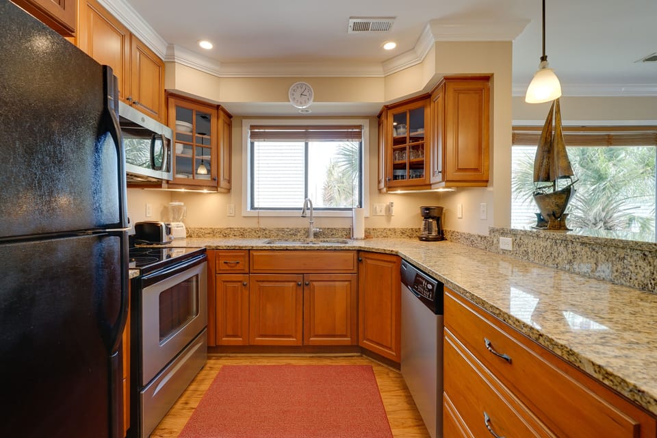 Kitchen | Crockpot | Cooking Basics | Ice Maker