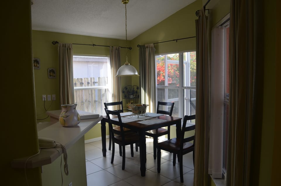 Eat in Kitchen - Break Fast Table