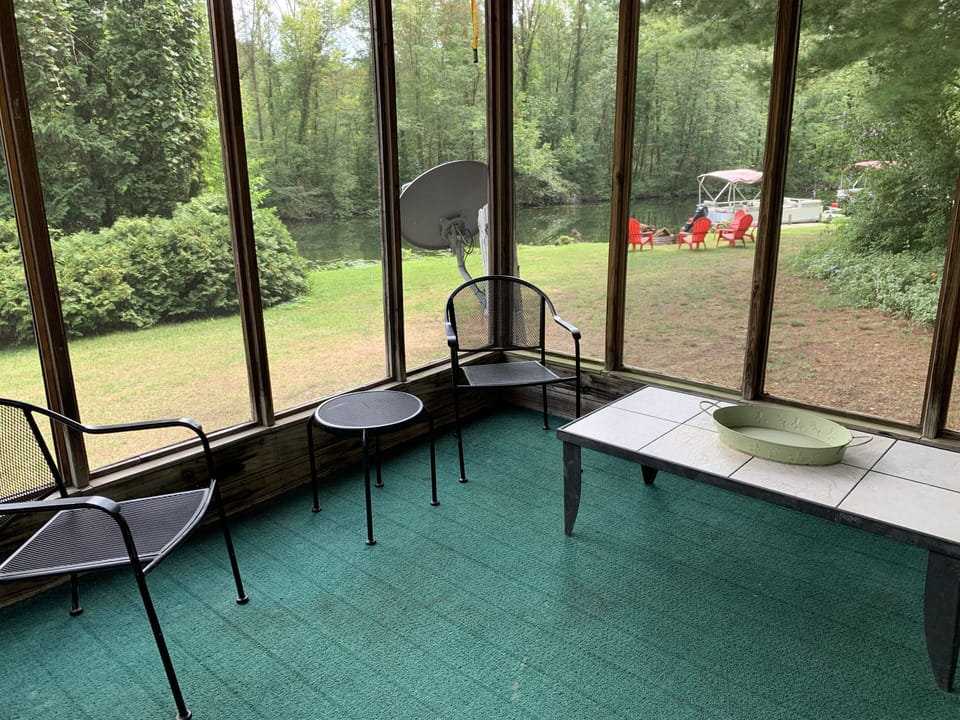 Screened in porch