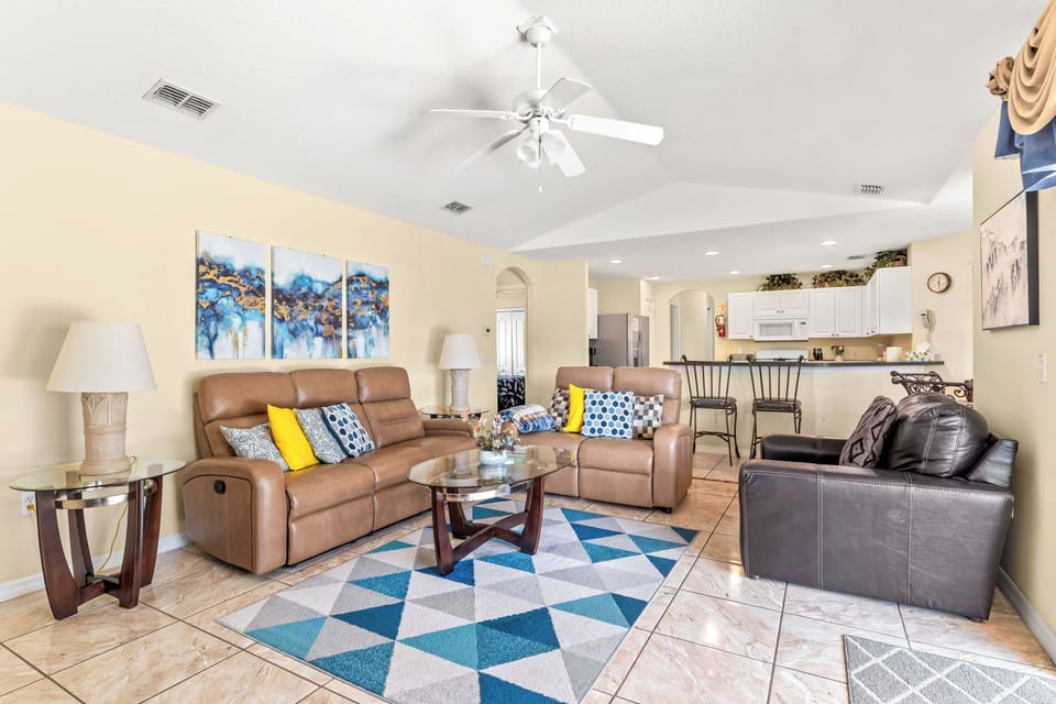 Family room with an extremely comfortable sofa set