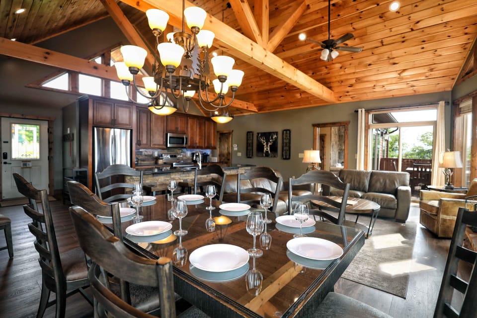 Dining big enough to seat eight