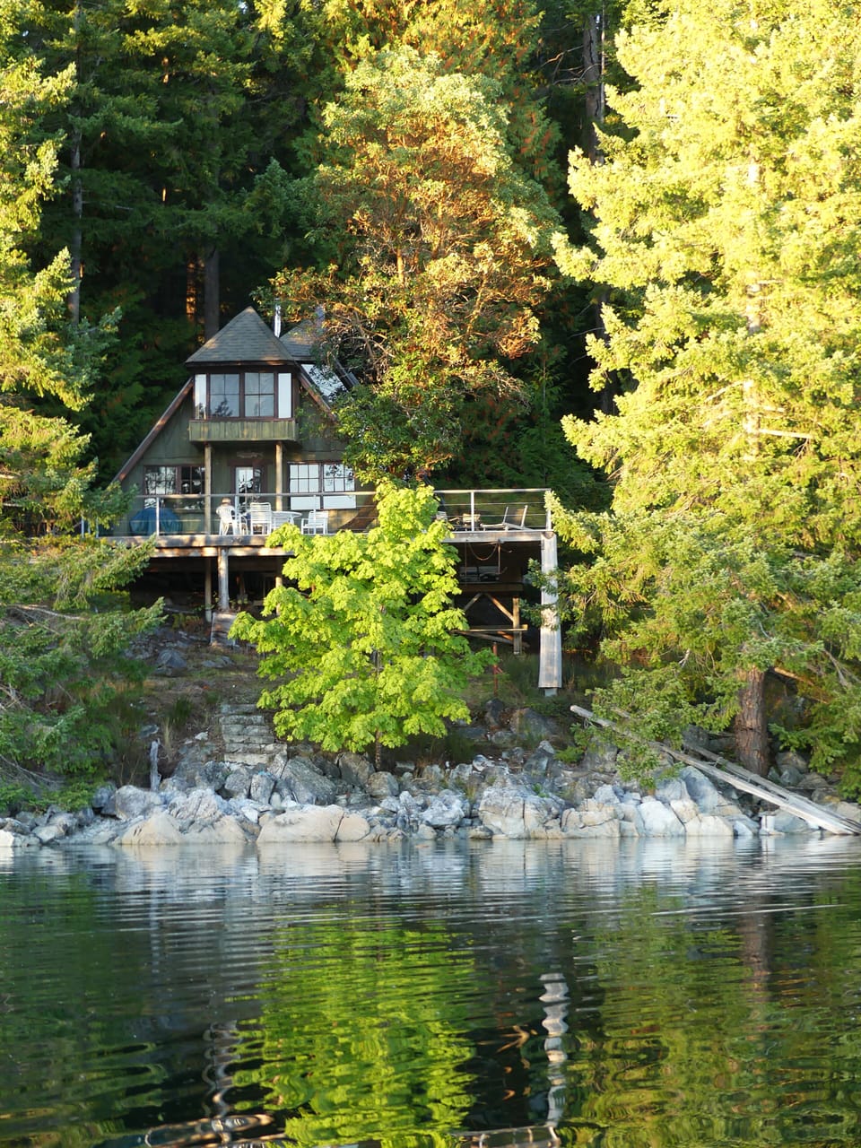 Wilcox Lodge with Beach at High Tide
