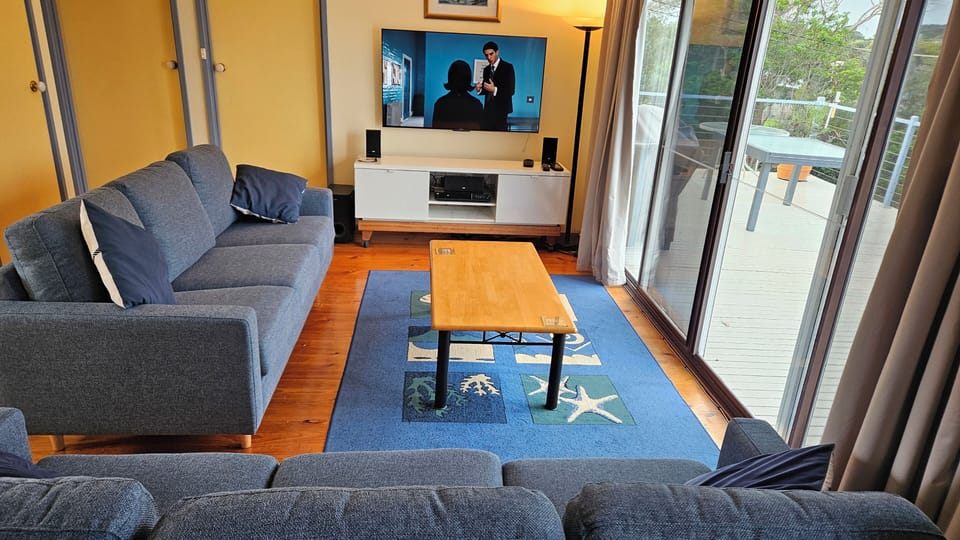 Upstairs lounge.