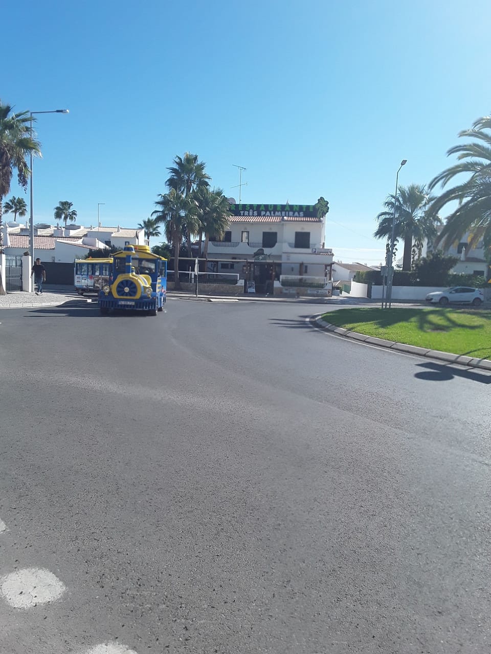 The little train takes  you around the Albufeira 