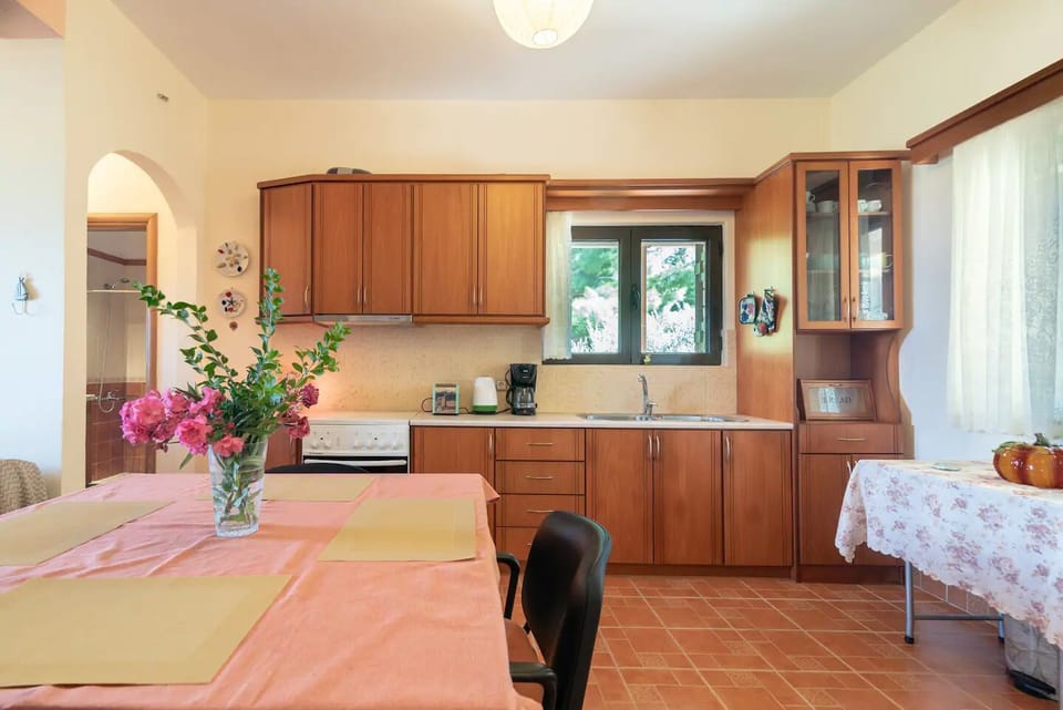 Kitchen and living room