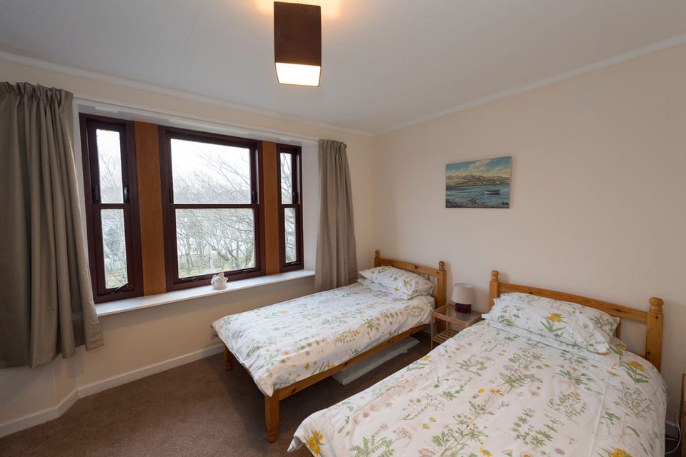Twin Bedroom