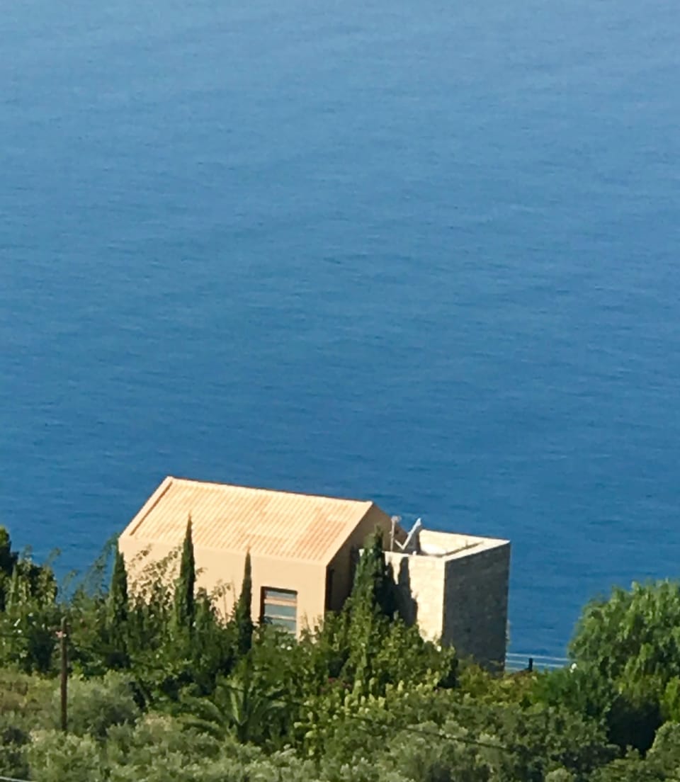 Front sea luxury villa Anemos 
