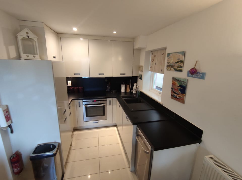 Pebbles Kitchen with Fridge/Freezer, Dishwasher, Microwave, Oven, Hob etc