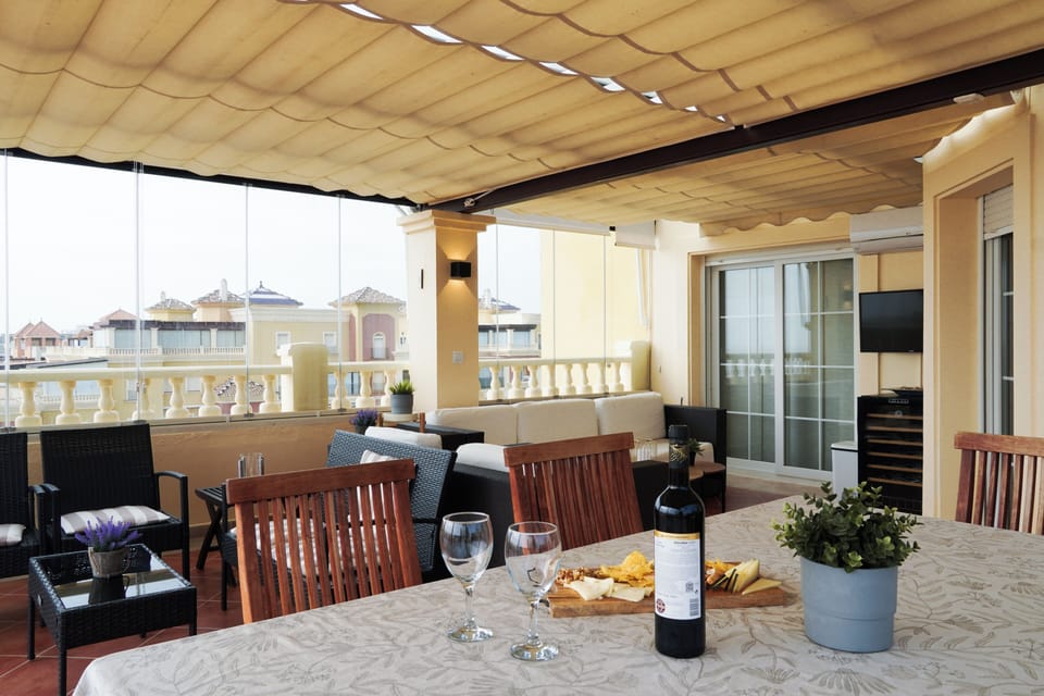 GLAZED TERRACE