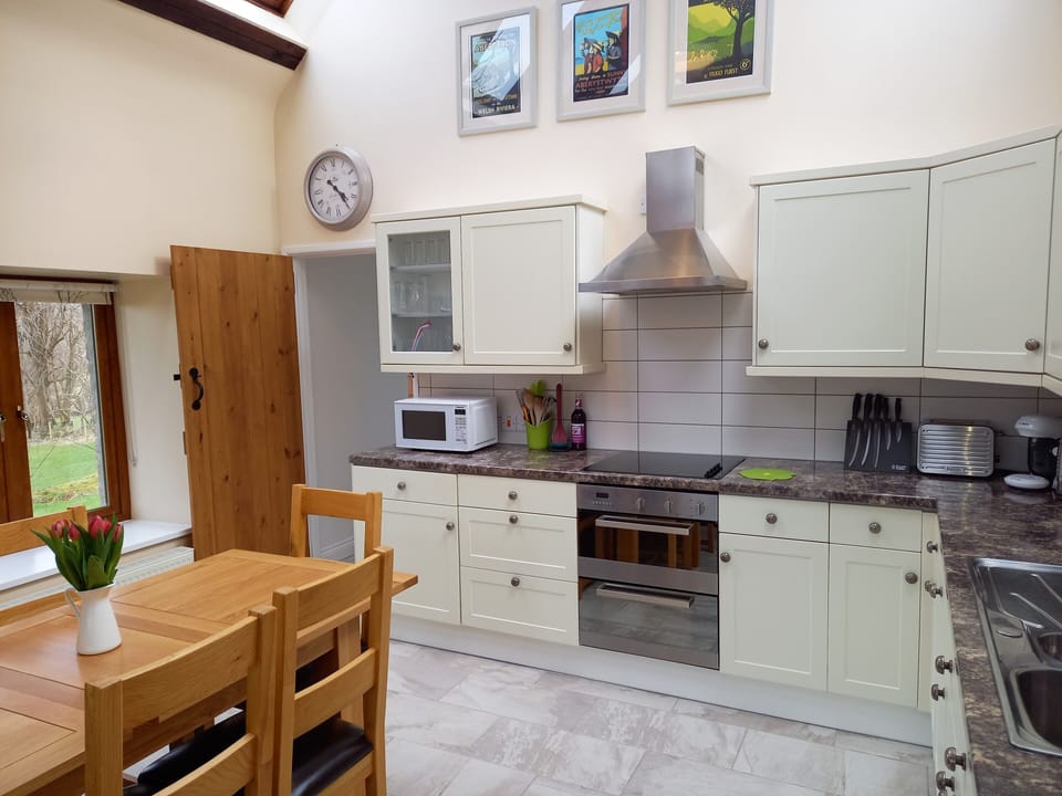 Light and airy kitchen diner