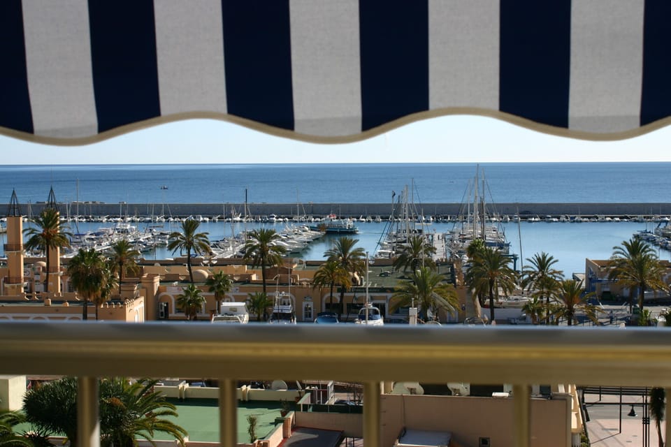 balcony