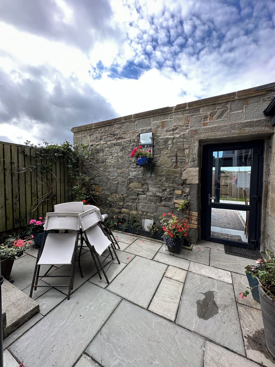 Quaint private courtyard of this old Victorian property (1880)