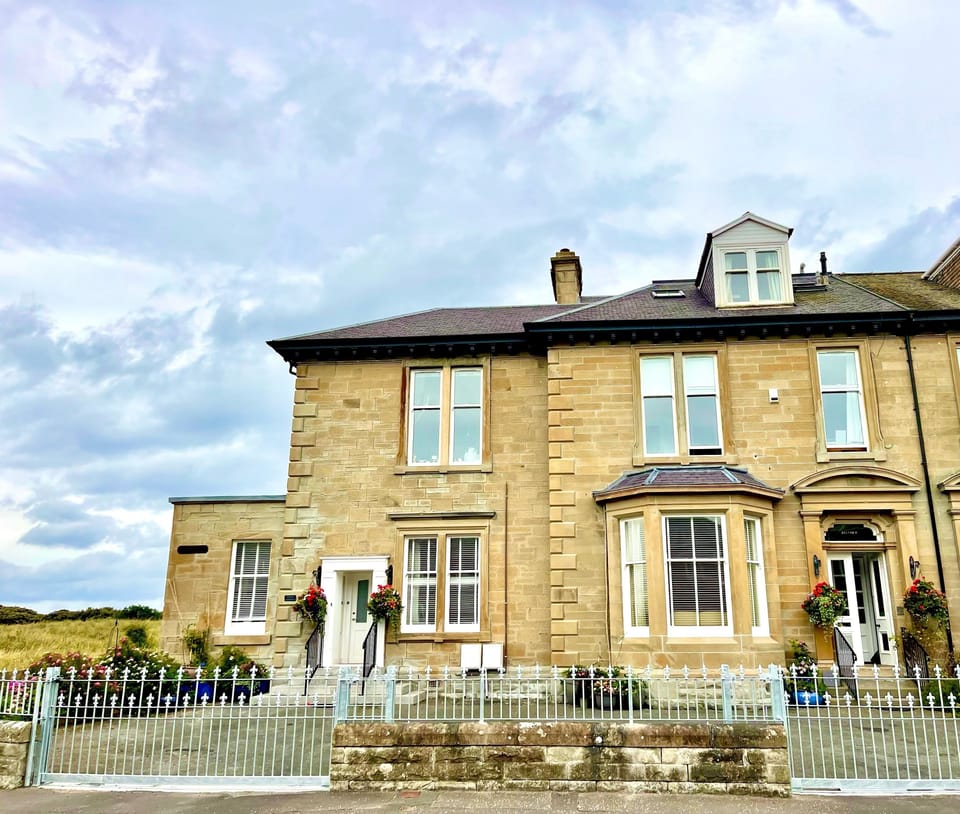 Westview Garden Villa is on the beachside of South Beach next to Royal Troon.