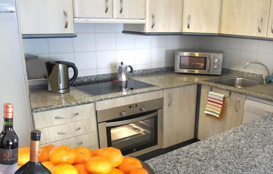 Fully Equipped Kitchen with  Dishwasher
