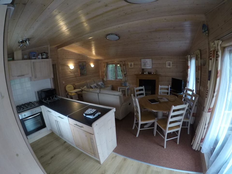 Lounge, kitchen, dinner 