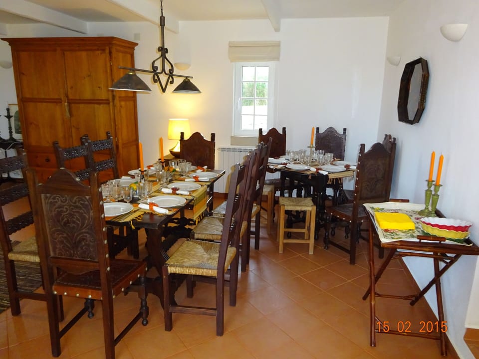 Living room (tables)