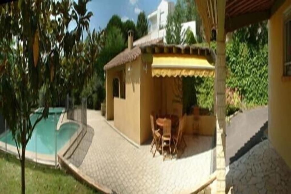 BBQ house and covered terrace