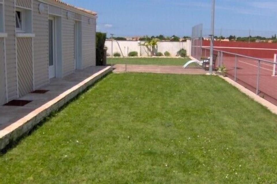 Sport court