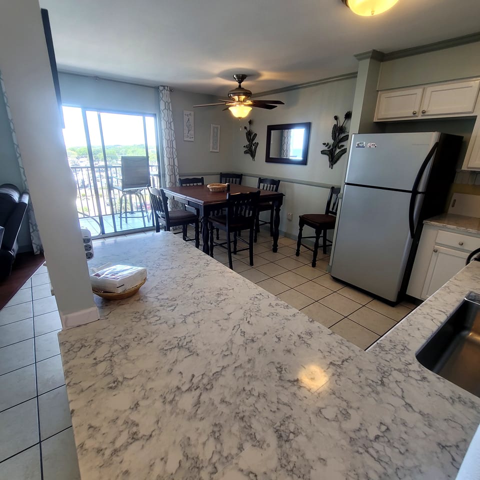 Kitchen dining area