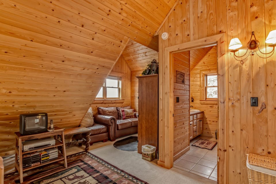 Loft Area with sitting area  Full Bathroom