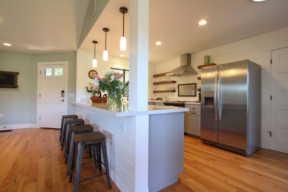 Fully equipped kitchen, skylight at one end