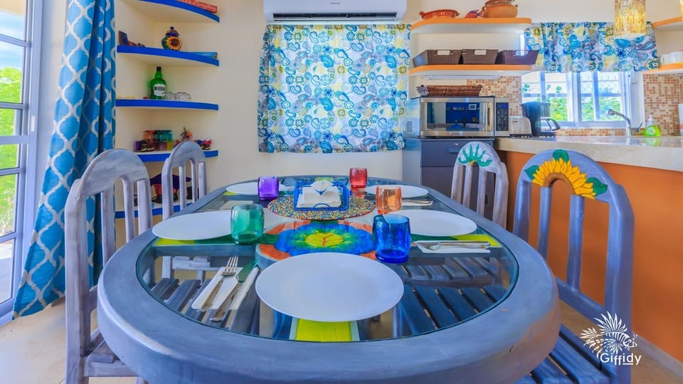 Dinning area
