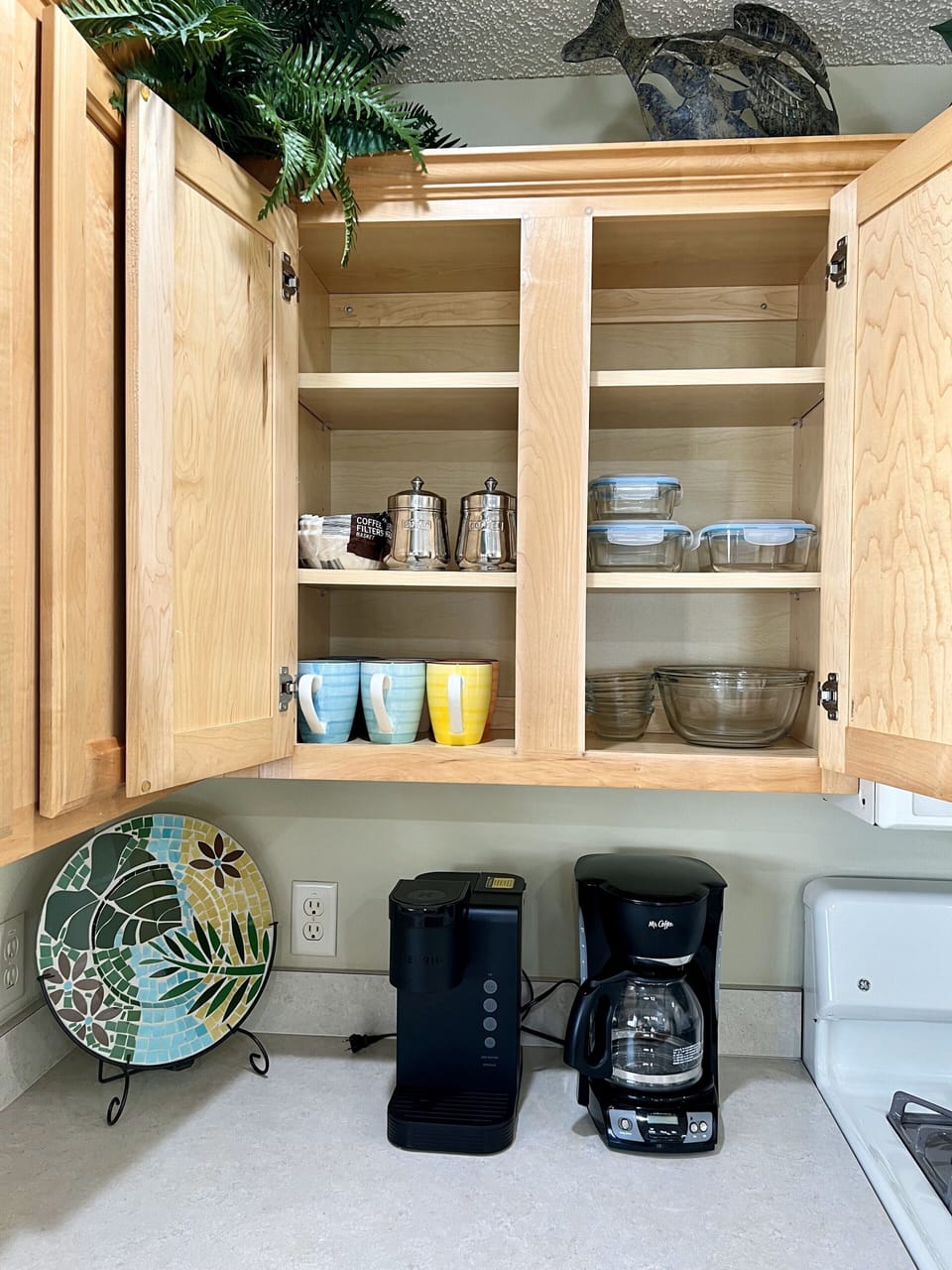 Keurig and Drip Coffee Makers
Glass Mixing Bowls and Food Storage Containers