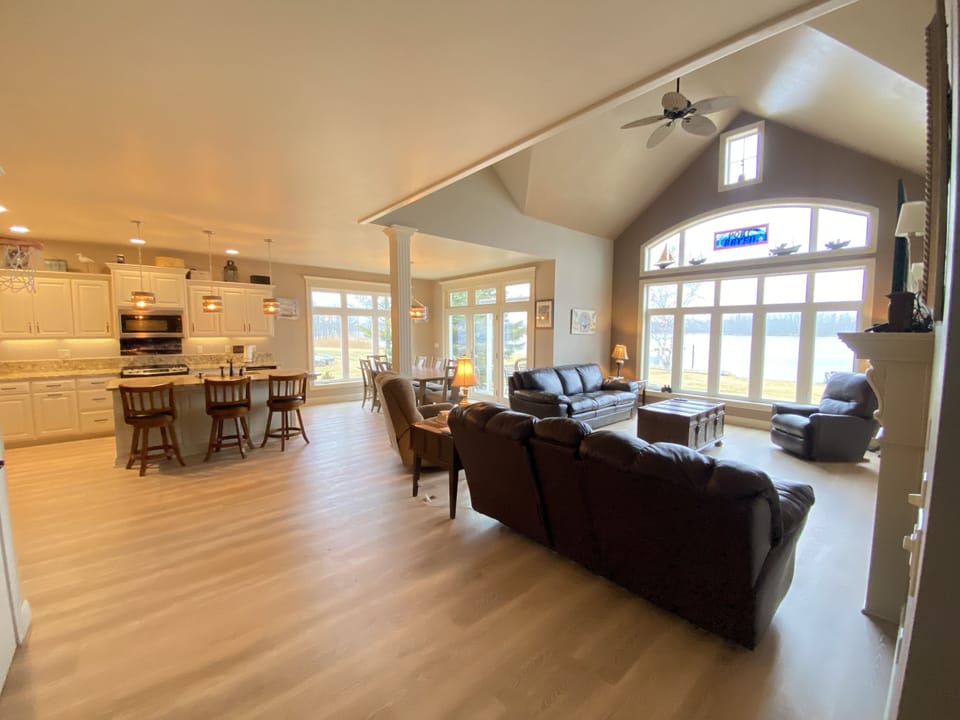 Kitchen/Living Room 