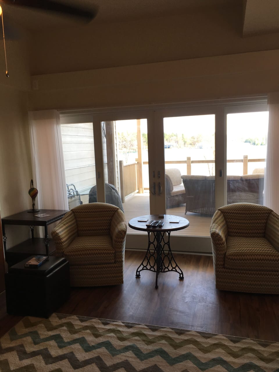 Chairs that you can turn to look out on to the deck