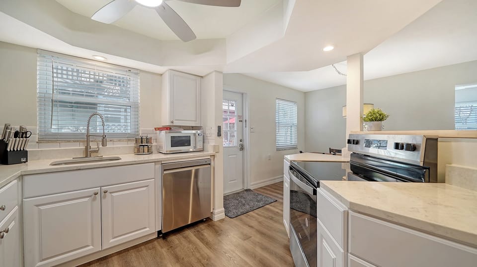 full size kitchen