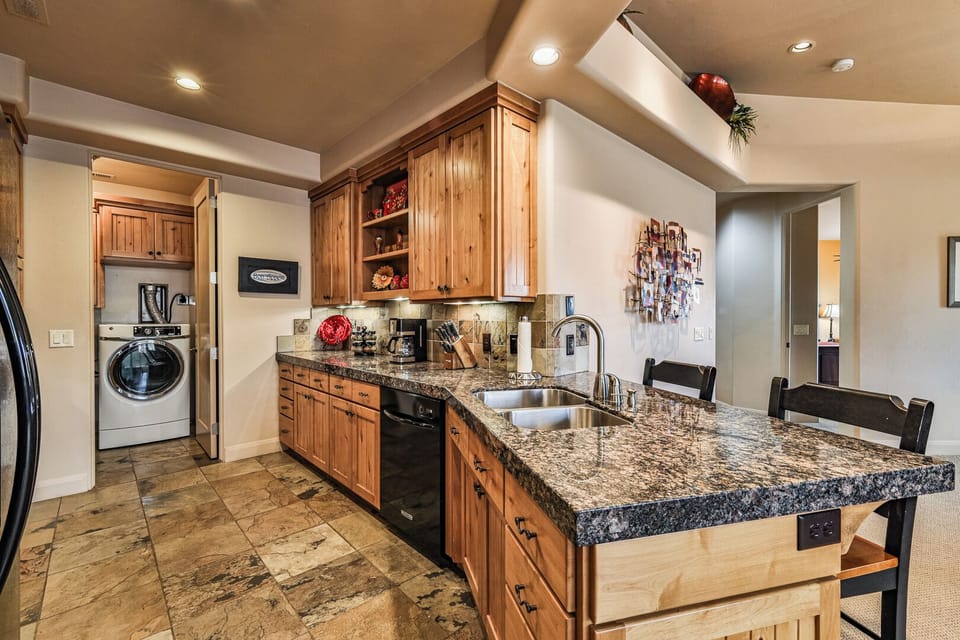 Kitchen/Laundry Room