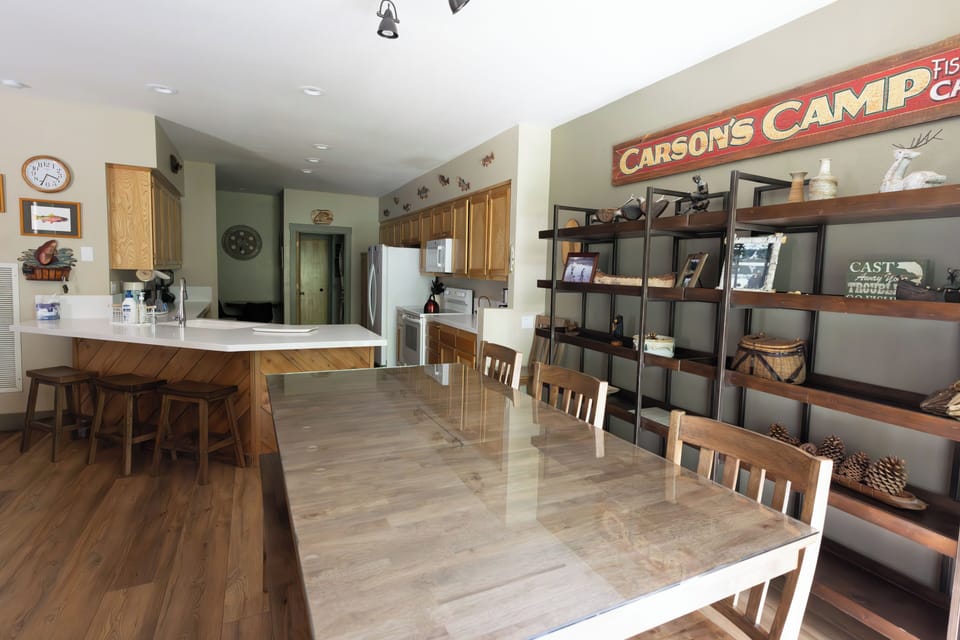 Dining Room / Kitchen